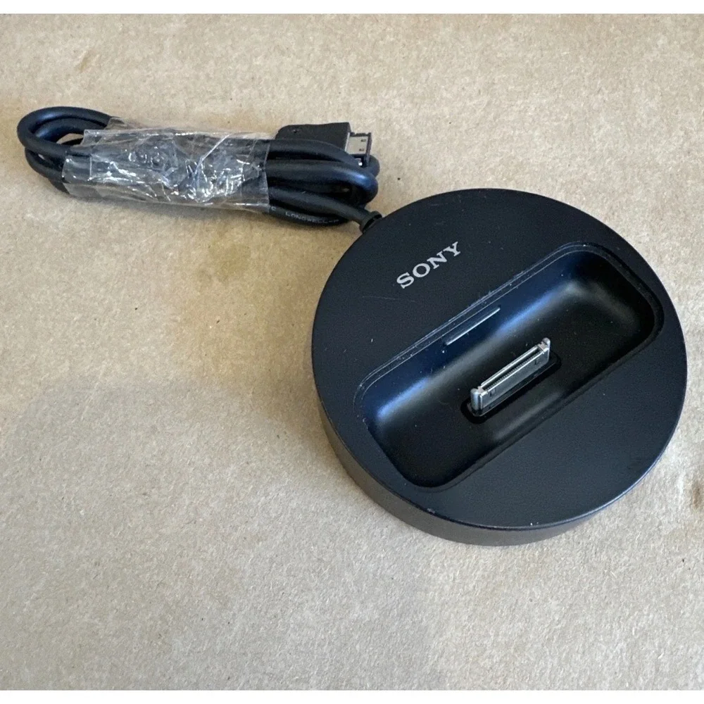 Sony TDM-iP10 Digital Media‎ Port Adapter Dock for iPod iPhone Black Genuine